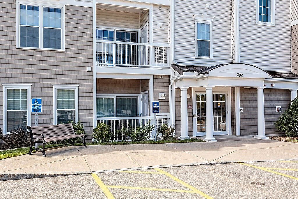 204 Clocktower Dr 102, Waltham, MA 02452 Zillow