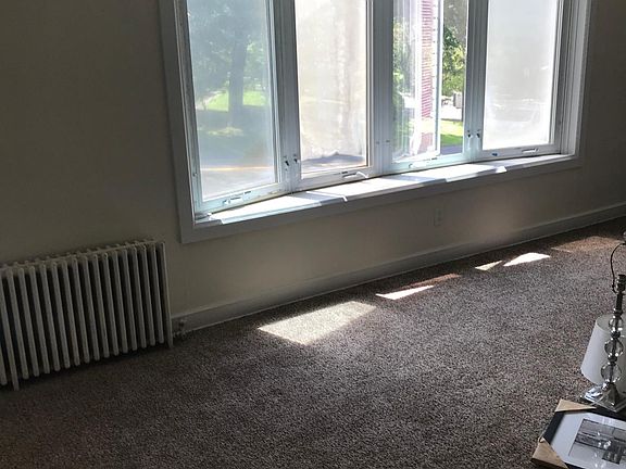 3rd image of 189 Gilbert Ave Floor 2