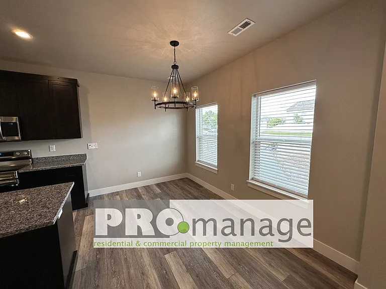 1385 Remington Trl — Photo 6