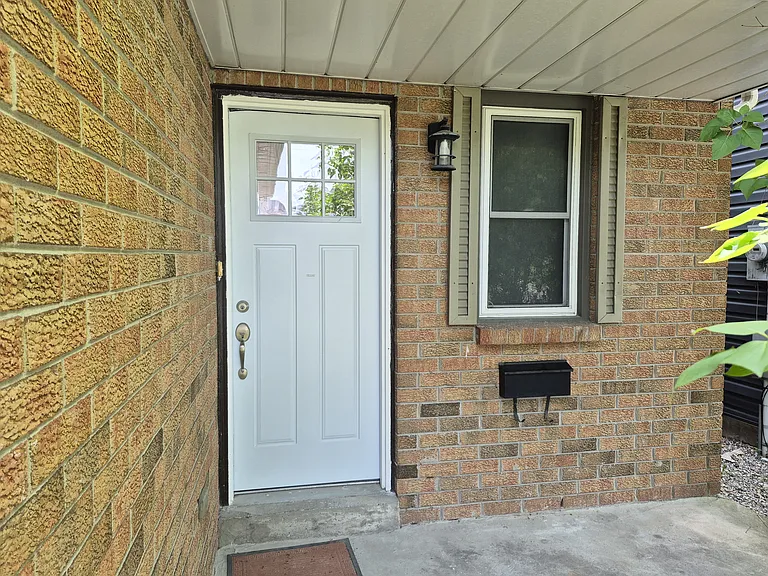 409 Cobblehill Dr — Photo 4