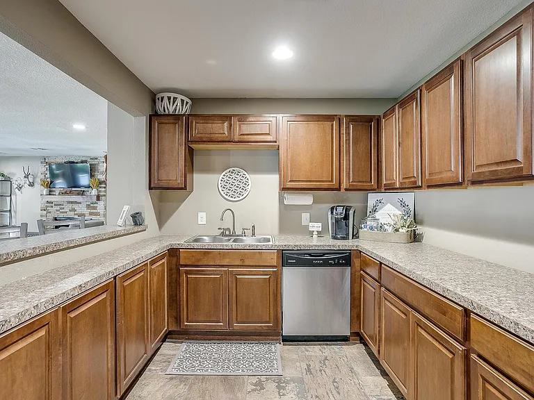 Highland Cove — Photo 22