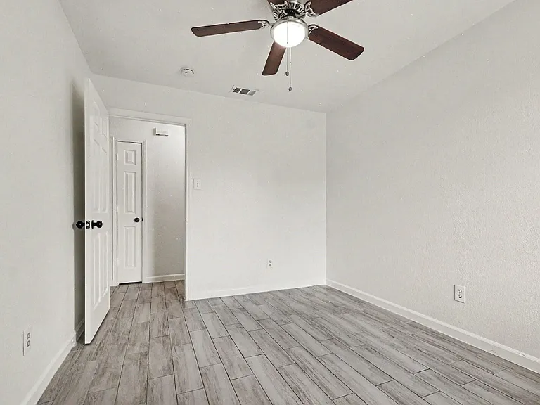 1417 Stillmeadow Dr — Photo 9
