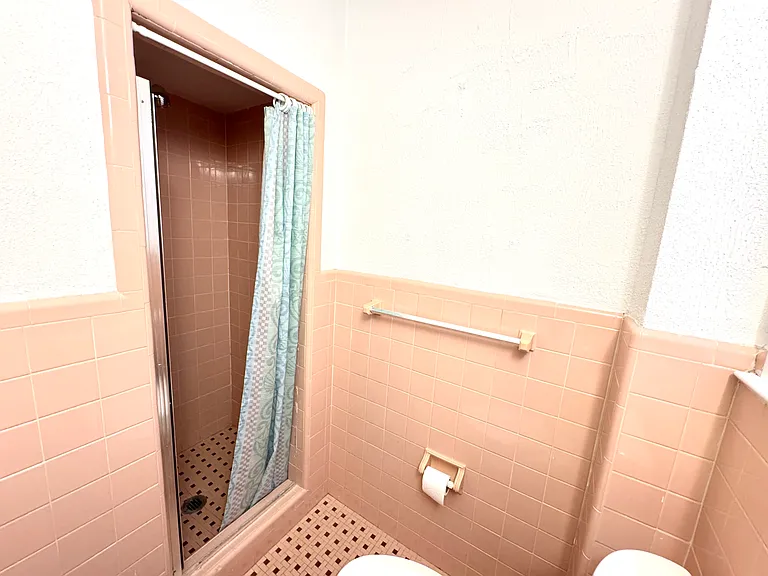 8560 Castor Ave — Photo 9