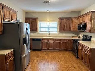 3 bed, 1548 sqft, $2,000 — Photo 3