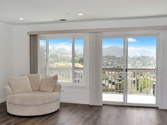 4th image of 55 Marinero Cir #301