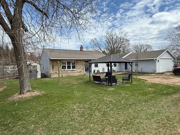 N184 West Dr, Menominee, MI 49858