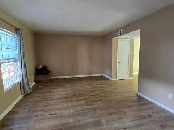 1403 Blalock Rd APT 14, Houston, TX 77055