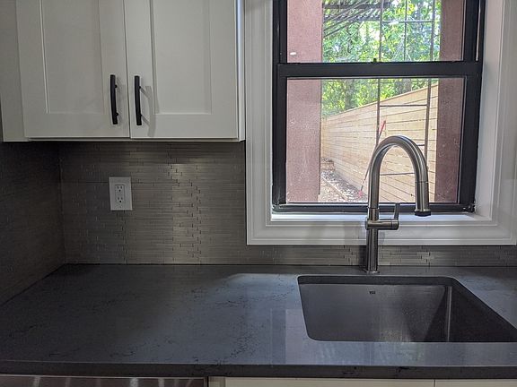 5th image of 42 Van Buren St #1