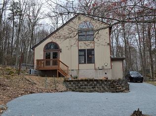 115 Sugar Loaf Ln, Tafton, PA 18464
