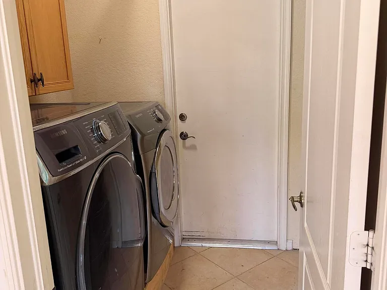108 Kensington Way — Photo 35