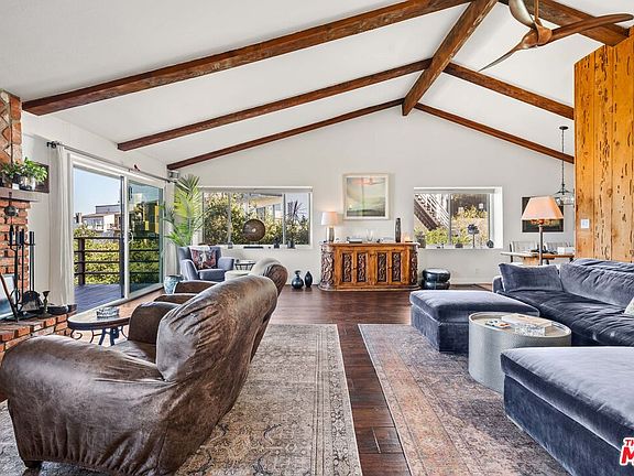 3rd image of 2154 Beech Knoll Rd