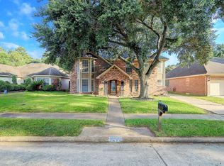 7623 Pine Hollow Dr, Humble, TX 77396