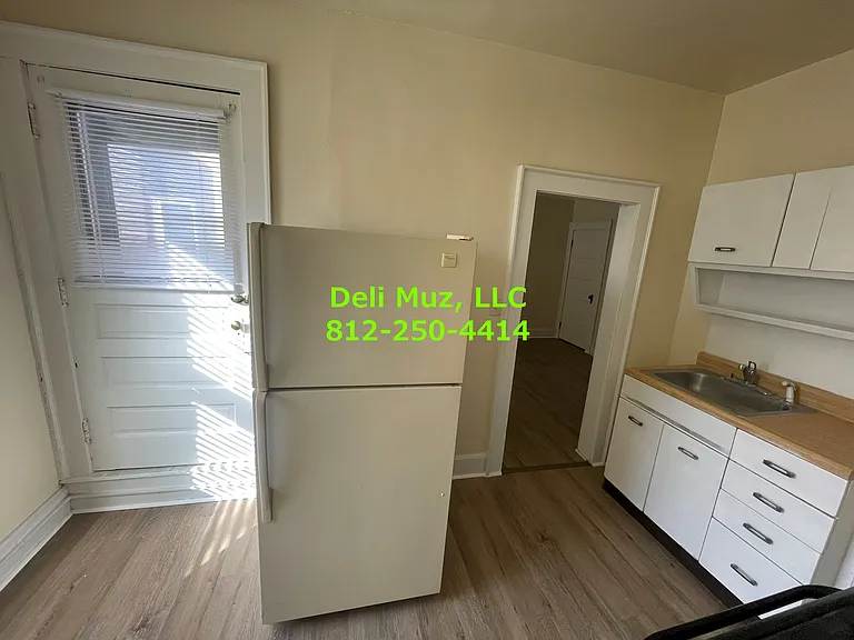 705 1/2 Court St #1/2 — Photo 9