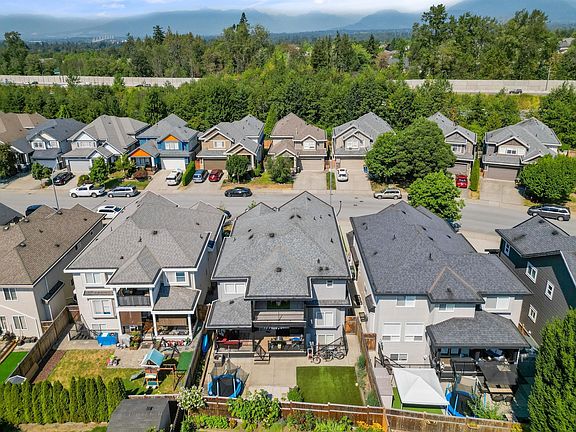 4th image of 21064 84th Ave