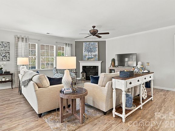 3rd image of 5005 Big Bend Dr