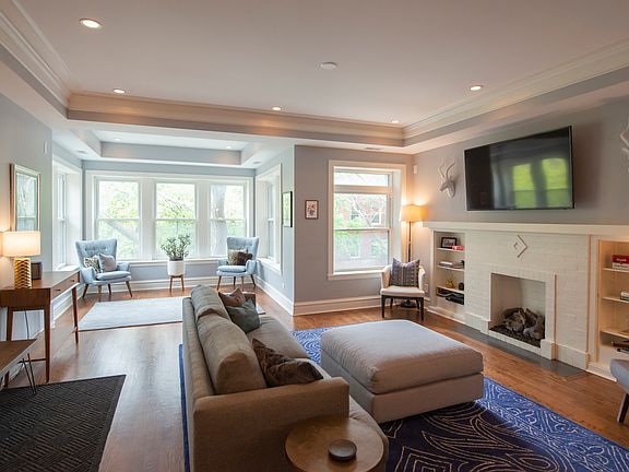 2nd image of 5637 N Glenwood Ave #2