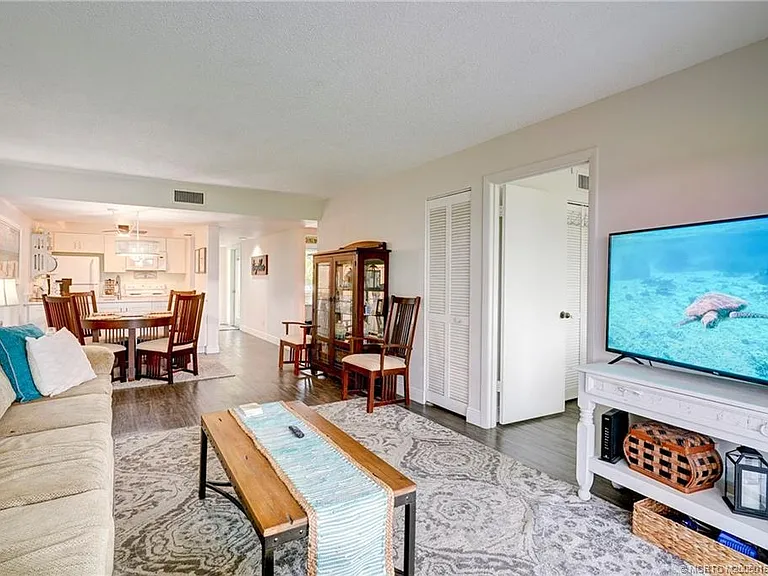 5563 NE Gulfstream Way — Photo 21