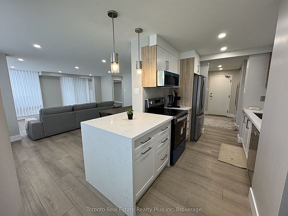4th image of 350 Rathburn Rd W Unit 1508