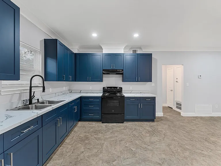 8221 Brockton St — Photo 5