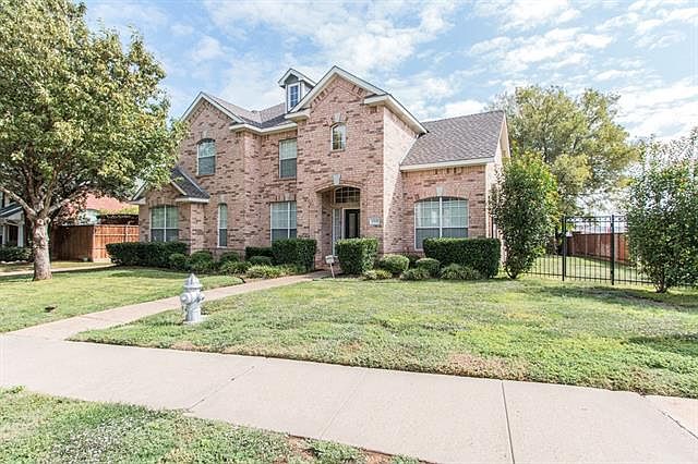 1st image of 2301 Chapelwood Dr