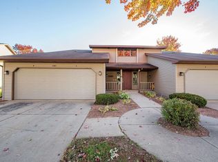 2385 Cedar Rdg APT D, Green Bay, WI 54313