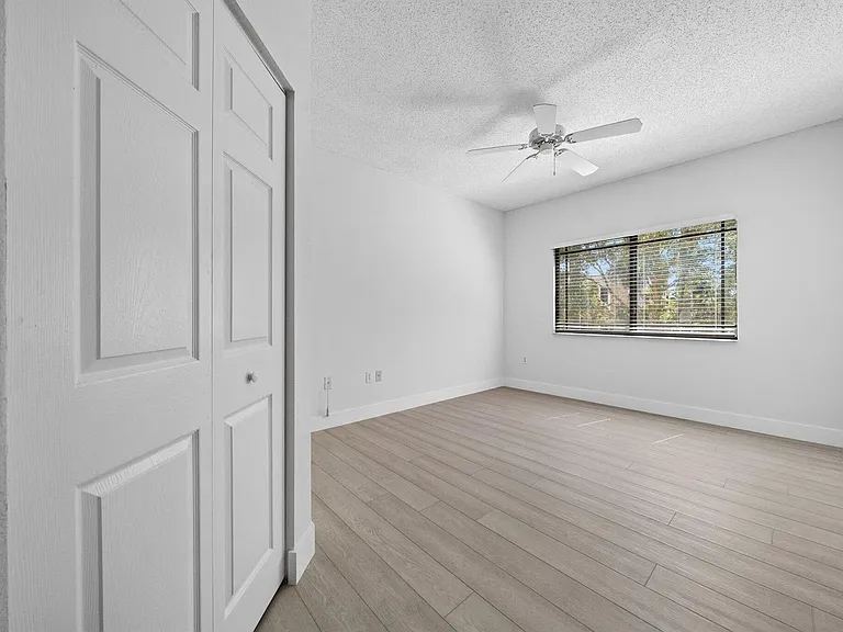 3020 Alcazar Pl #202 — Photo 21