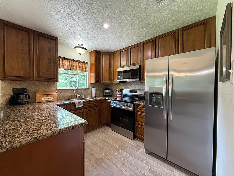 165 Southland Dr — Photo 6