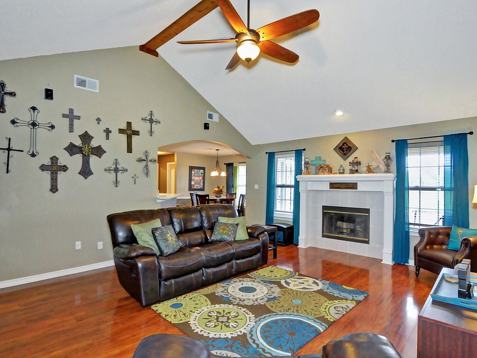 1st image of 4144 Lucy Cir