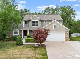 2869 N Saddle Ridge Ct NE, Rockford, MI