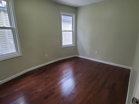 4th image of 195 Hollywood Ave