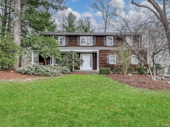 16 Kings Gate Road, Suffern, NY 10901