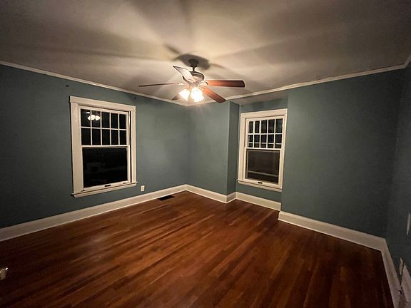 Bedroom B (back of house).