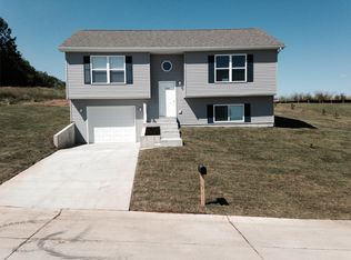 106 Taylors Xing, Union, MO 63084
