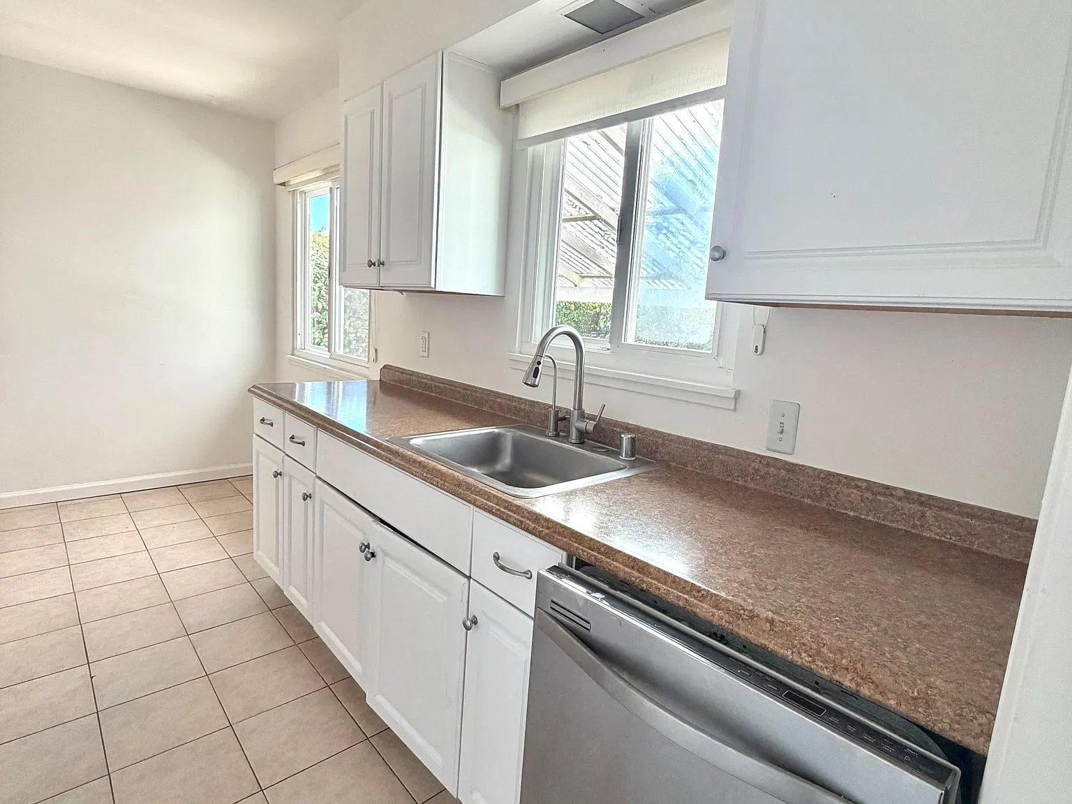 204 El Prado Ave - 1 — Photo 4