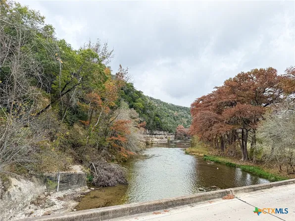 9751 River Rd, New Braunfels, TX 78132