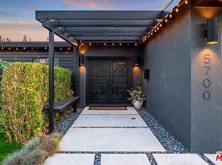 5700 Ostrom Ave, Encino, CA 91316