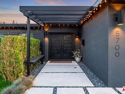 5700 Ostrom Ave, Encino, CA, 91316