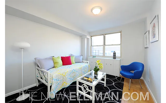 Sold by Douglas Elliman | media 19