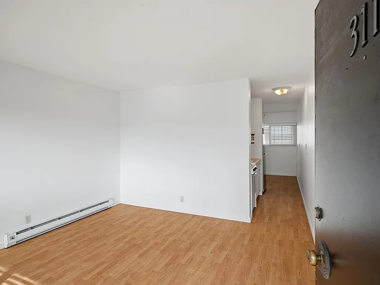 Melbourne Apartments — Photo 36