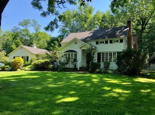 83 Turkey Ln, Cold Spring Harbor, NY 11724