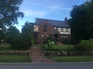 5 Pine Ridge Rd, Medford, MA 02155