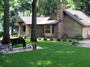 6 Lawrence Dr, Kankakee, IL 60901