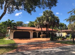 6361 Hutchinson Rd, Miami Lakes, FL 33014