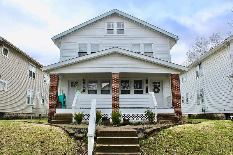 1st image of 921 Thomas Rd