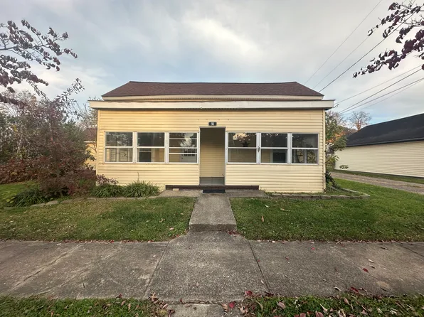 98 West St, Lucasville, OH 45648