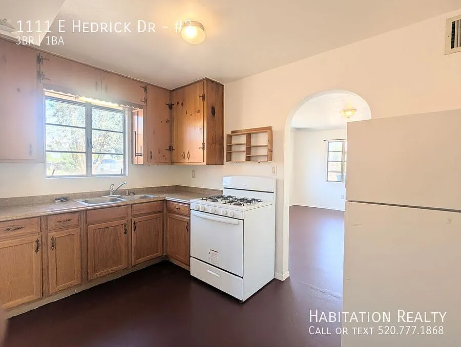 Spacious 3Bed/1Bath near Hedrick Acres, west of Mtn Ave Bike Path! — Photo 3