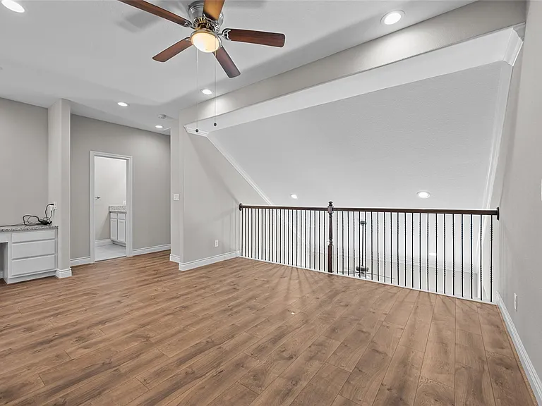 14603 Sanour Dr — Photo 25