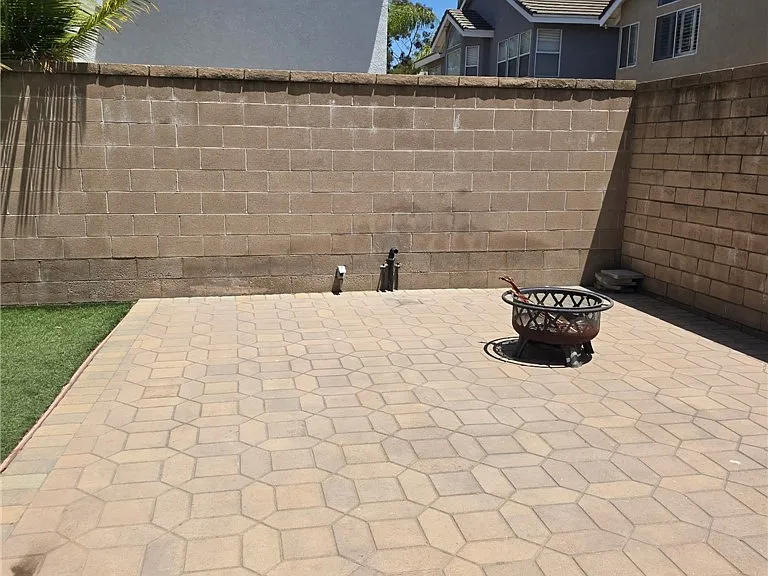 18810 Grambling Pl — Photo 10