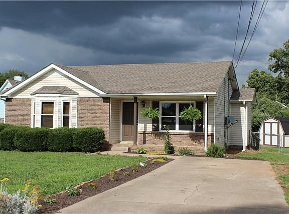 2nd image of 3431 Oak Lawn Dr