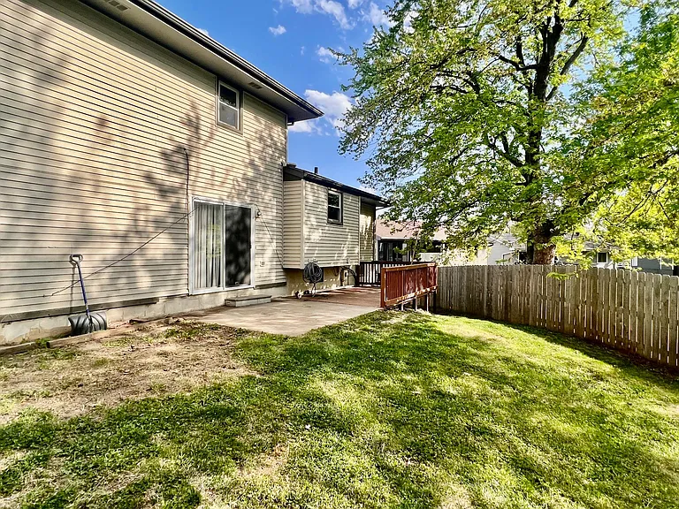 15318 Douglas Cir — Photo 16